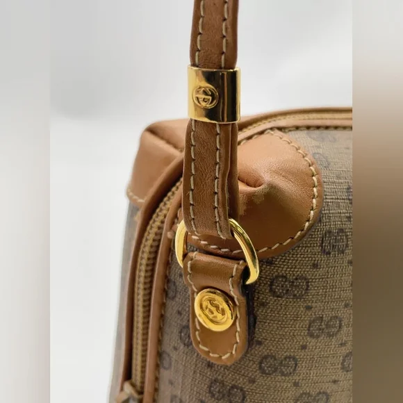 Authentic Gucci Micro GG Supreme Crossbody Bag - Picture 6 of 16